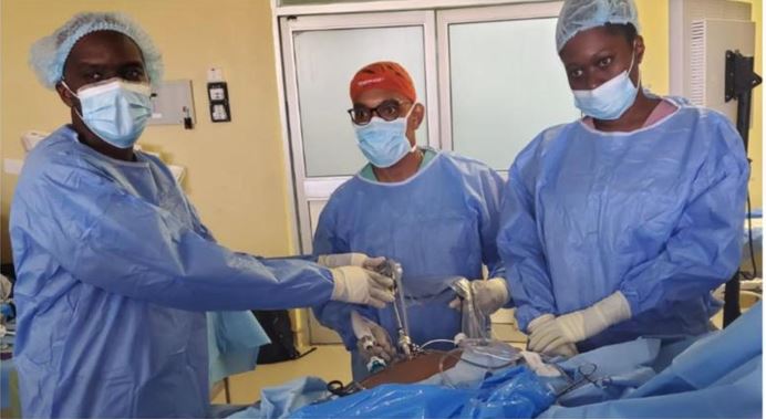 Laparoscopic Colectomy via Distance Mentoring